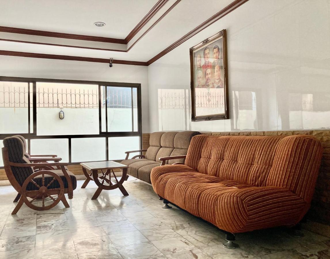 Dee Budget Hotel By Dang โรงแรมดีบัดเจดโฮเทลพัทยาบายแดง Aparthotel Pattaya