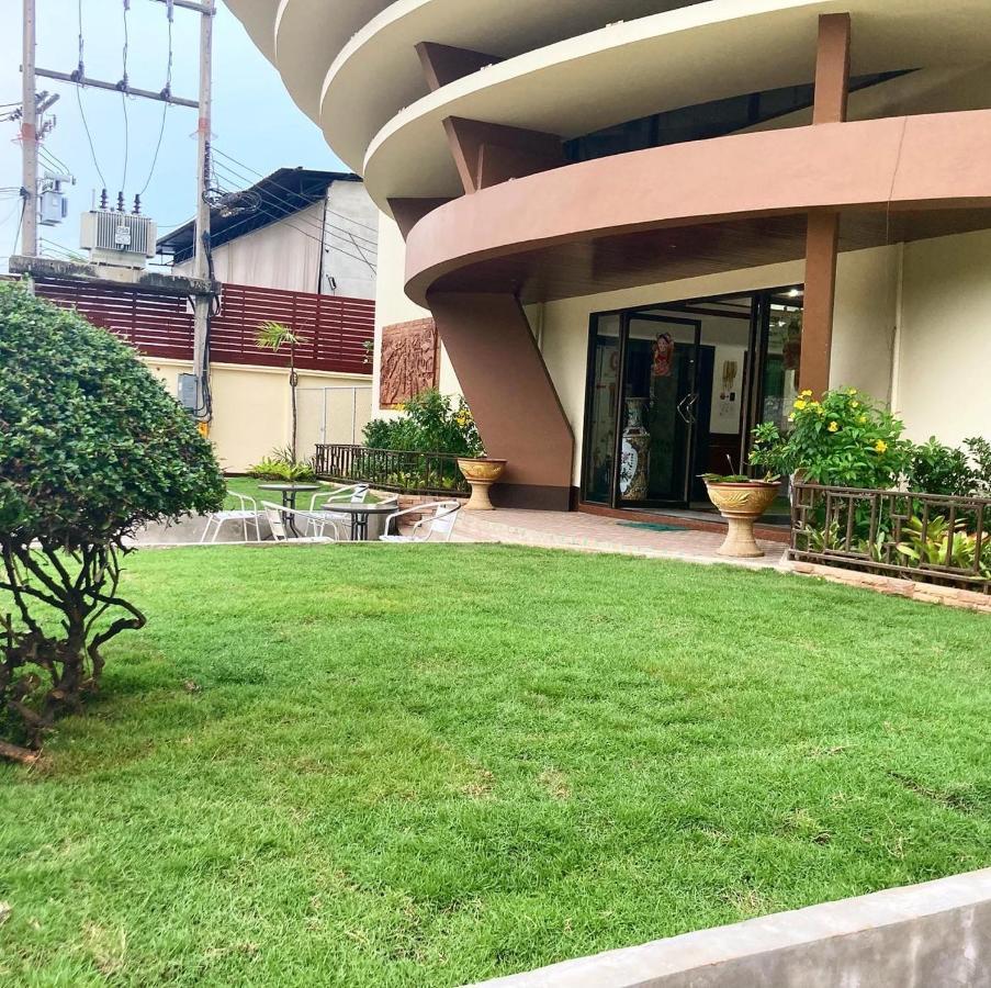 Dee Budget Hotel By Dang โรงแรมดีบัดเจดโฮเทลพัทยาบายแดง Aparthotel *